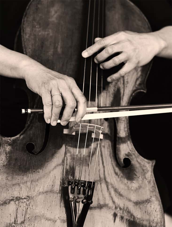 Yo-Yo Ma, Bach suites for Cello: see extraordinary!