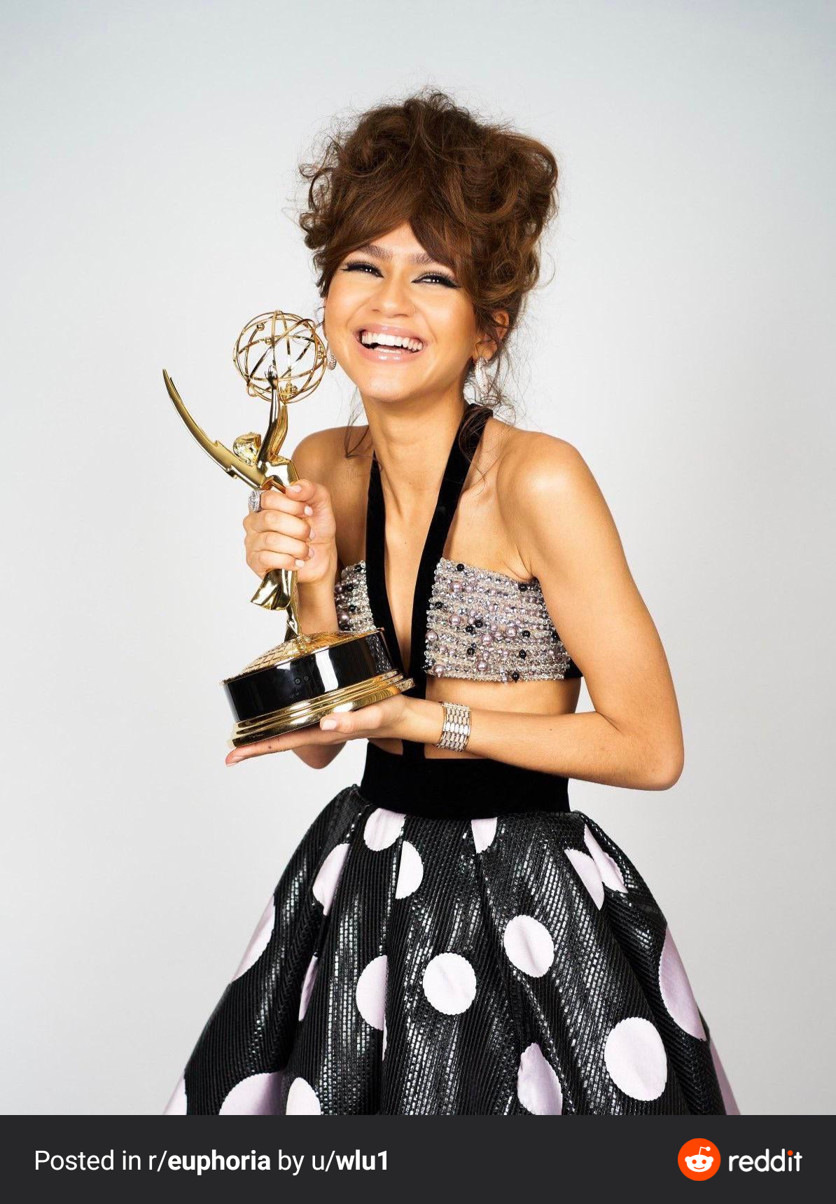 Zendaya 2020 wins Emmy 09-2020