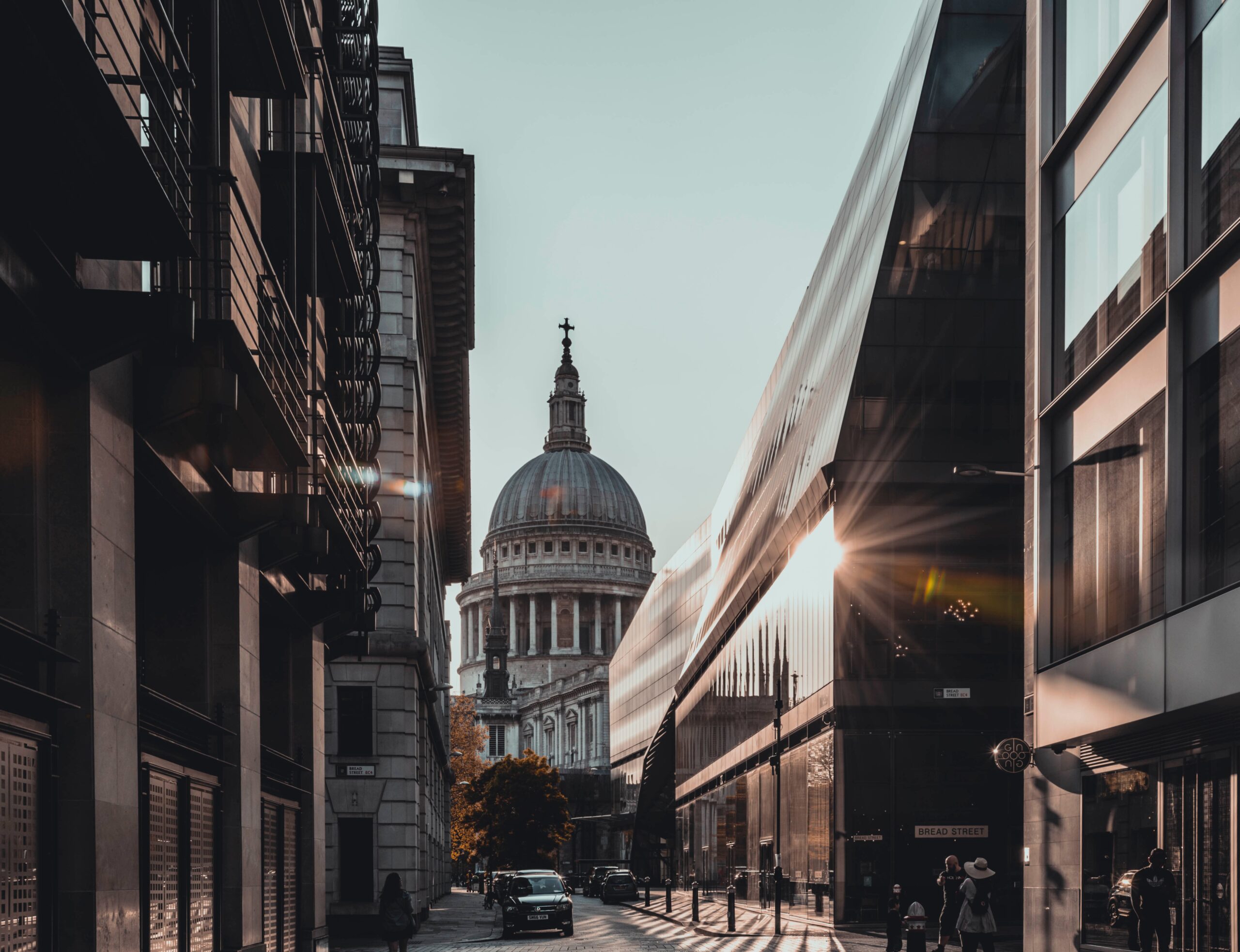siddhant-kumar-London side street sunlight splashing-unsplash