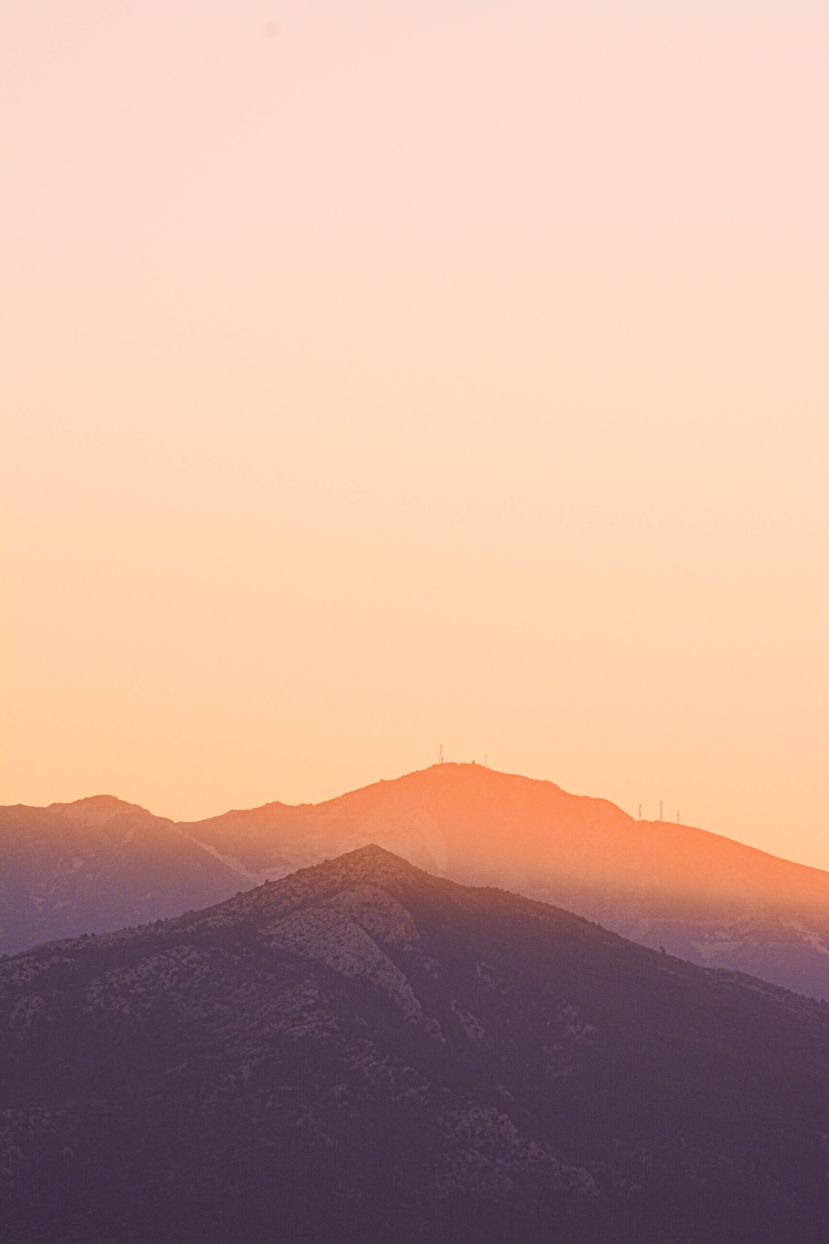 christina-deravedisian-beautiful mountain view early morning light-unsplash