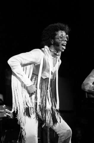 atik-sulianami-River water flowing over rocks-unsplash