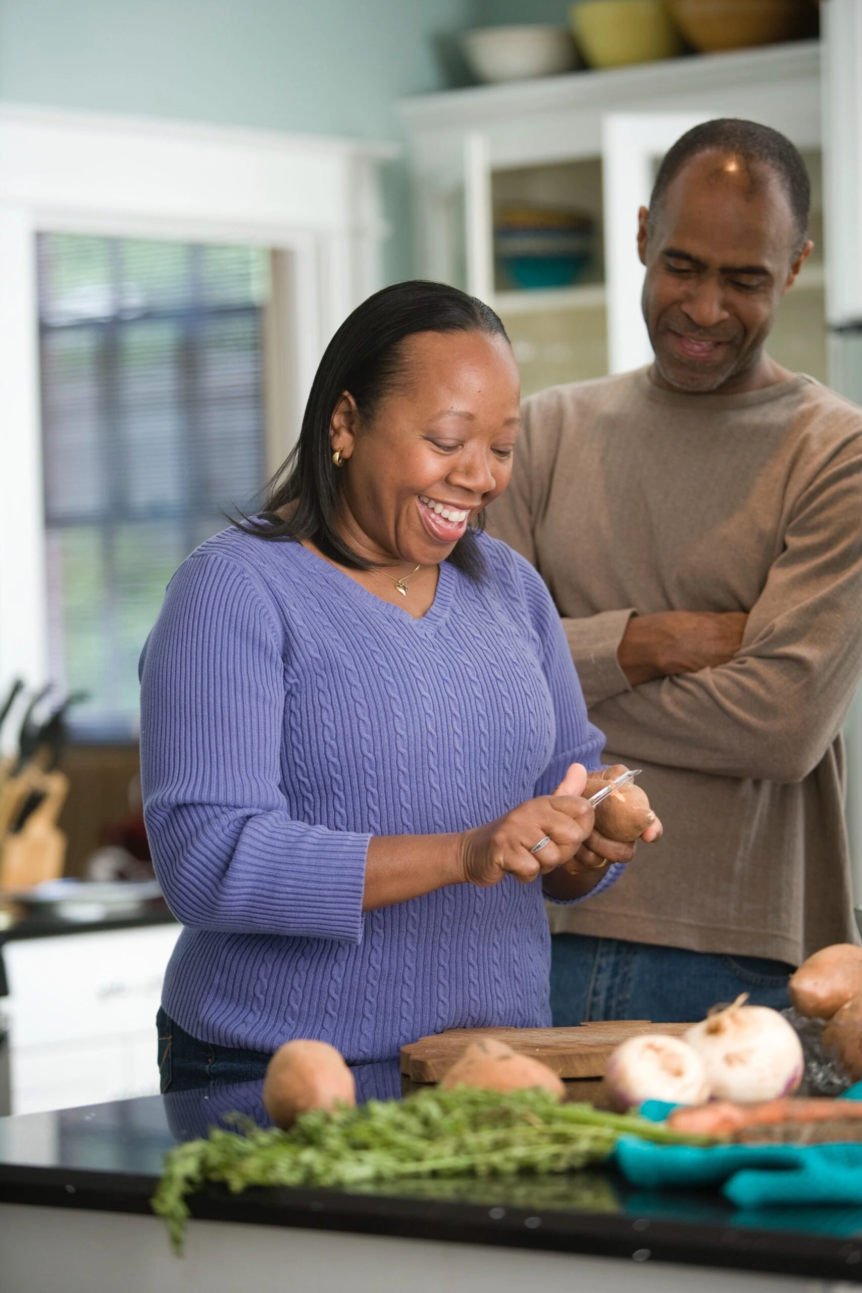 Couple Prepping dinner together cdc-65_nbwiD3I4-unsplash
