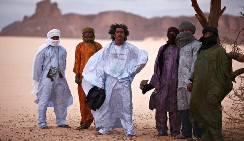 tinariwen-band in dessert