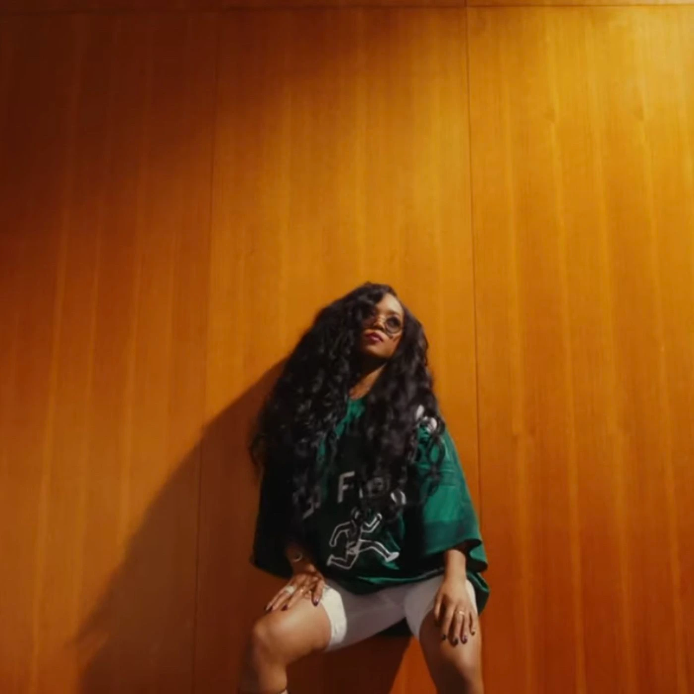 Come Through H.E.R. video capture 