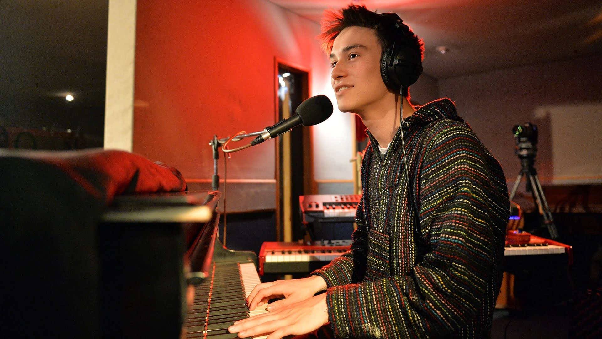 Jacob Collier Jazz Refound 2016 Simply Red Blue 1998