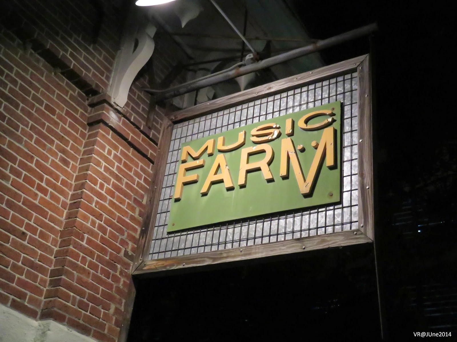 music farm Sign 