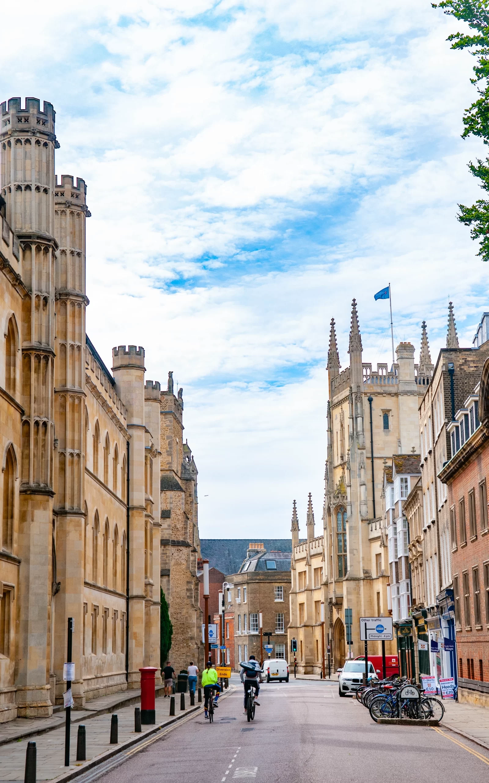 Cambridge UK Cajeo Zhang Unsplash