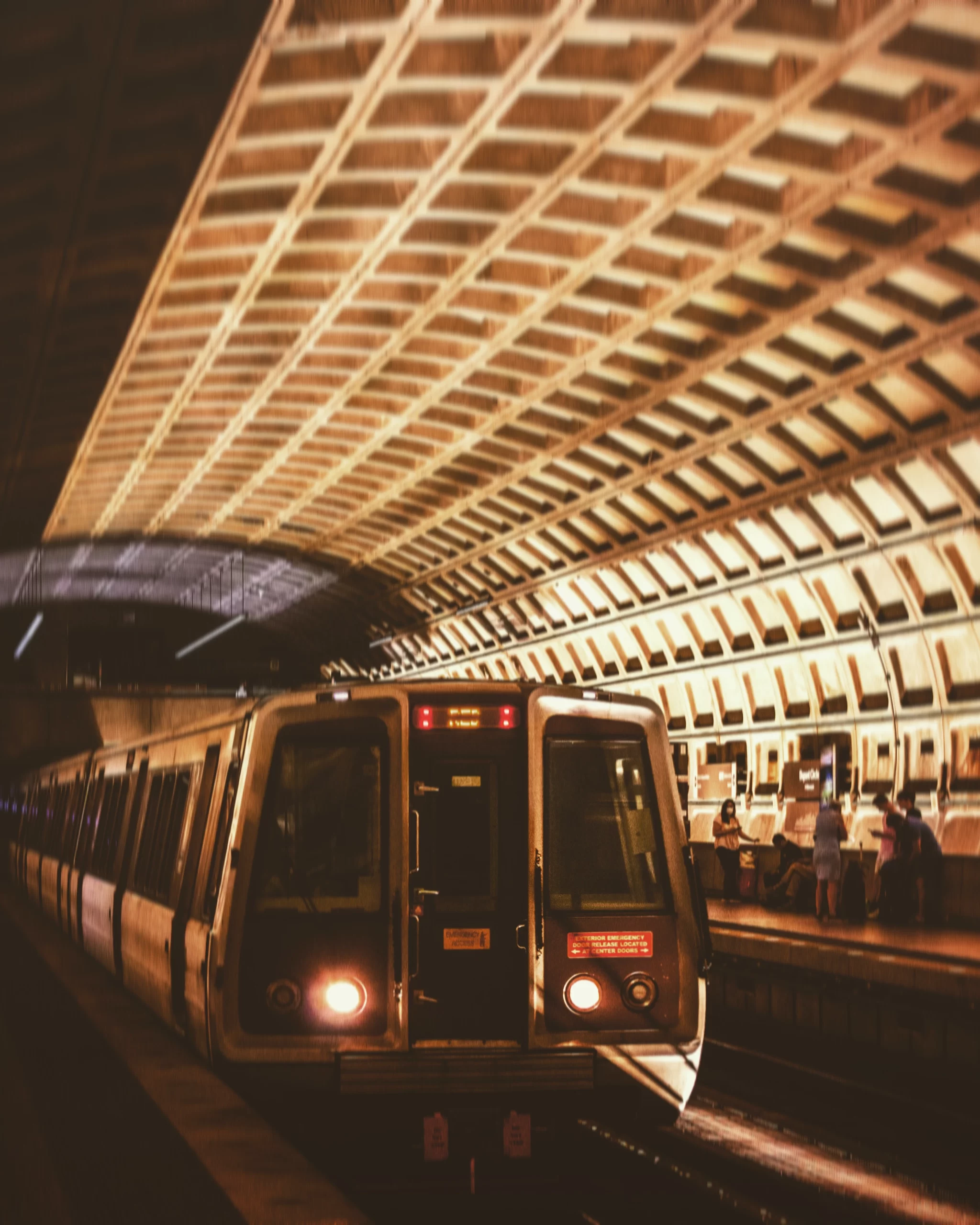 jimmy-woo-man-tsing-DC metro-unsplash DC subway