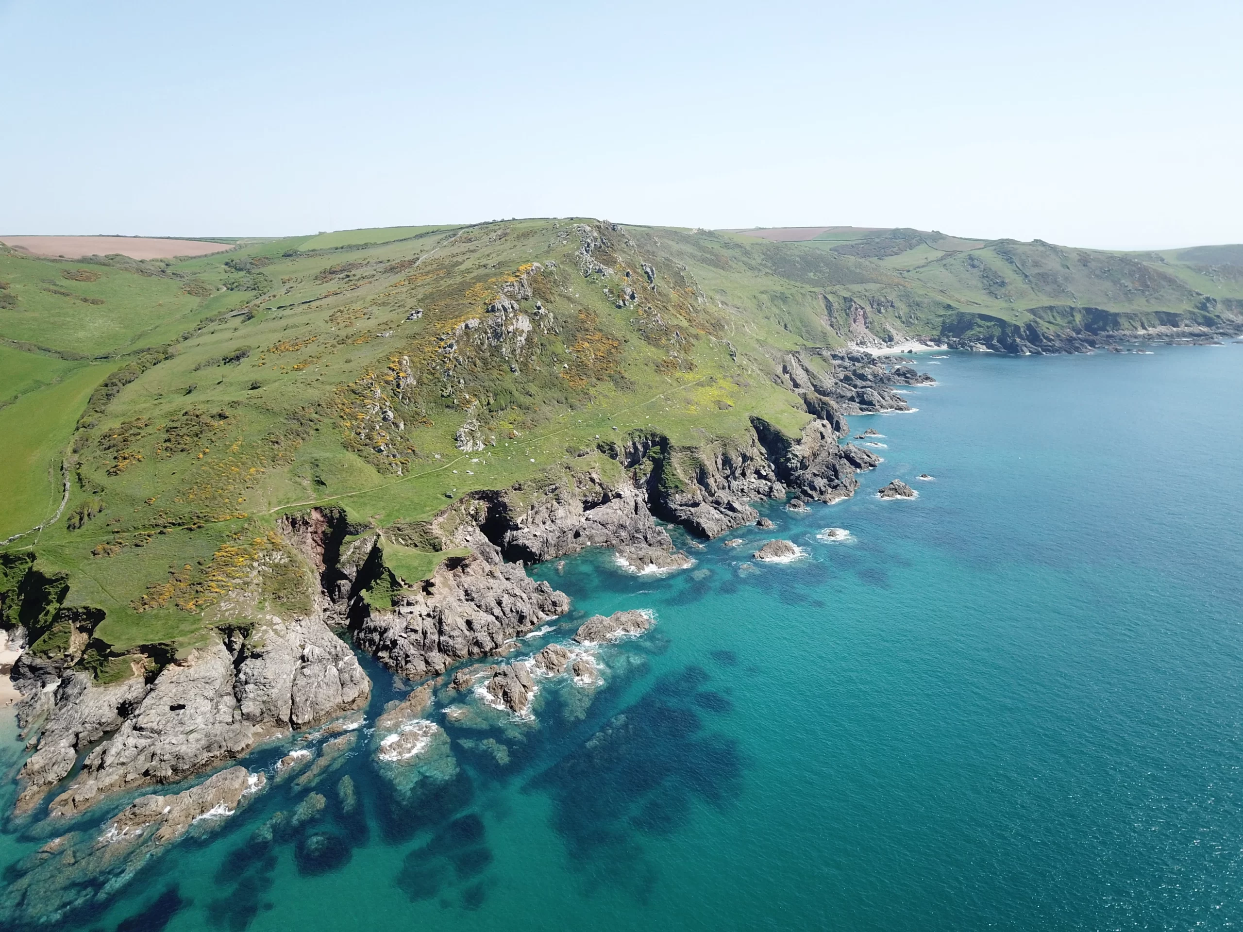 S W Coast Path, Salcombe, UK, Devon, United Kingdom Published on May 16, 2018 DJI, FC220 Free to use under the Unsplash License