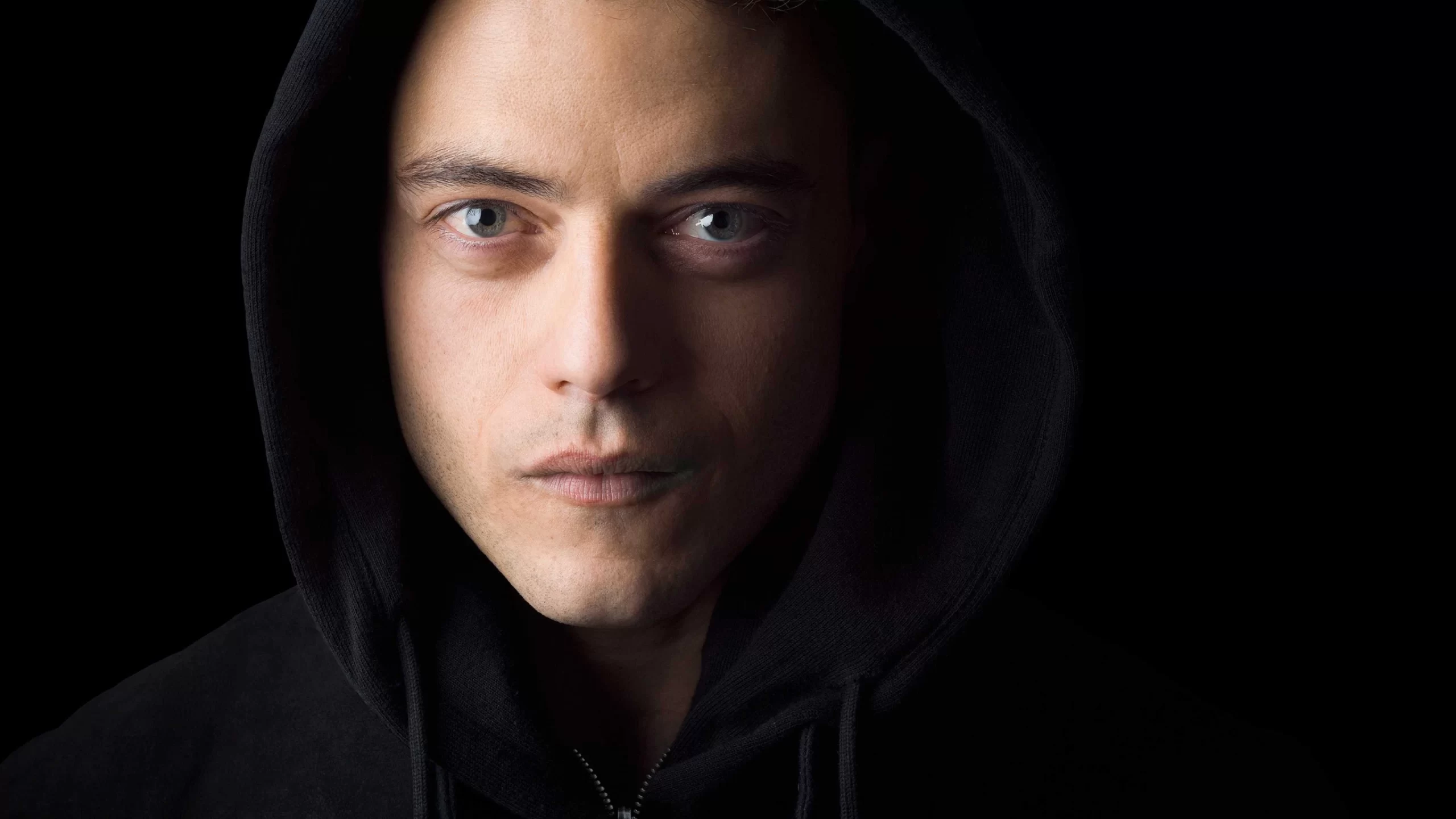 Rami Malek closeup as Elliot alderson