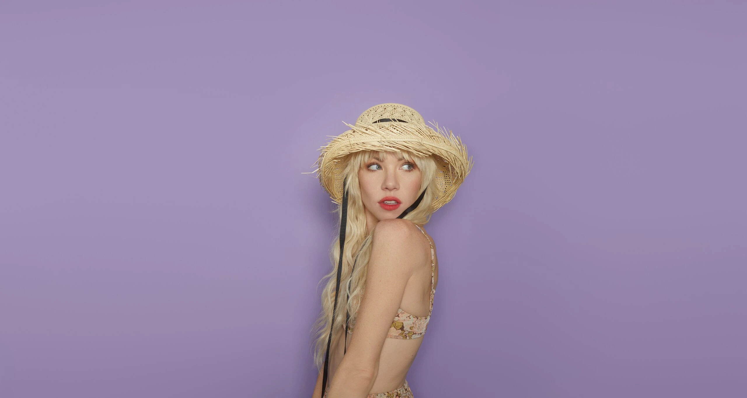 Carly Rae Jepsen with pink background and white hat on -by-Jasmine-Safaeian-scaled (1)