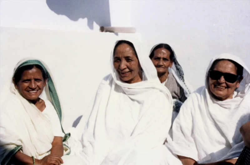 5satsang-indians-4 with Sri Siddhi Ma kainchi