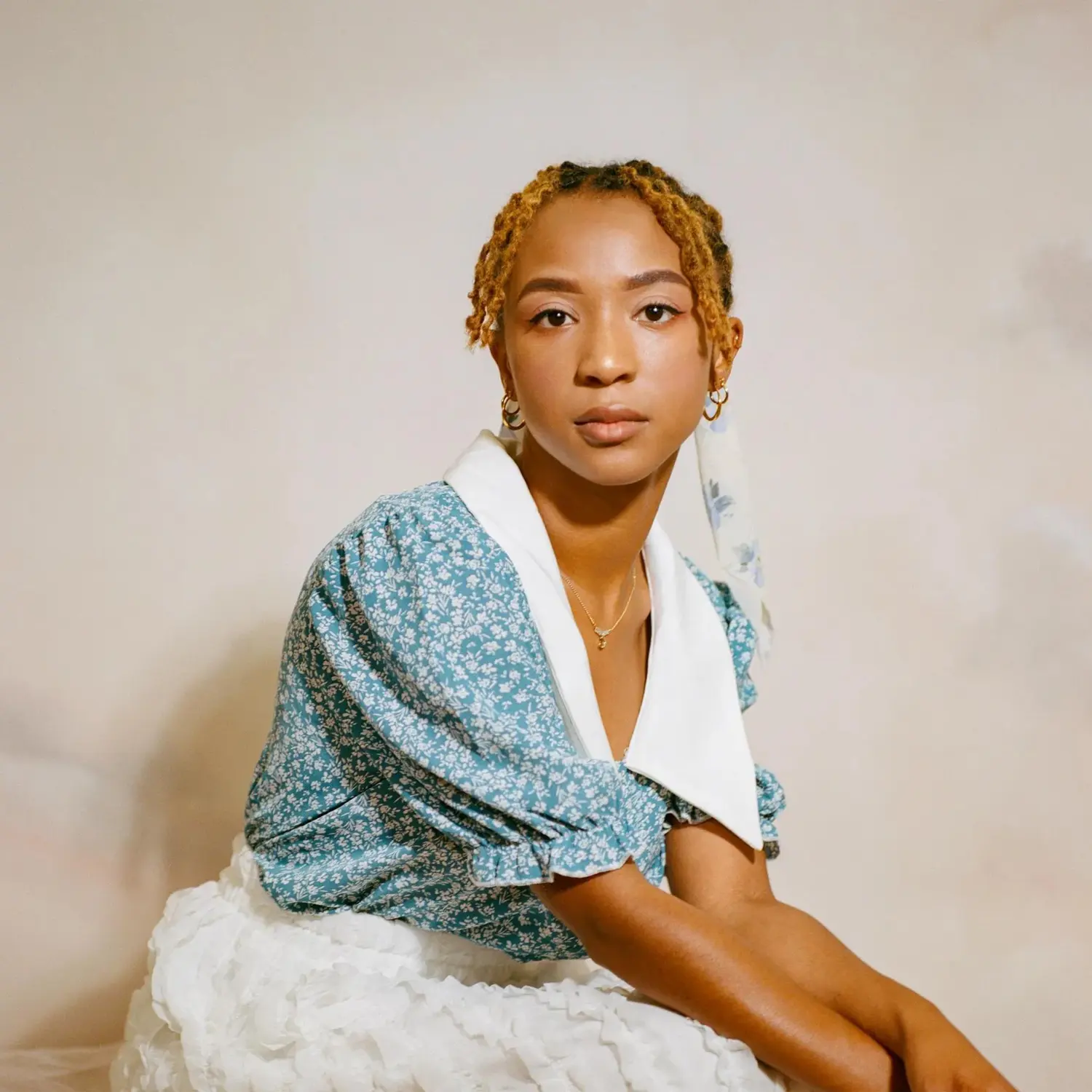 Nia+J.Nia J is an American singer-songwriter based in North Carolina. Her career started in a friend’s college apartment, where she recorded her debut project, Rabbit Hole, in 2021. Described as “a secret diary filled with hard-won and relatable revelations about the pain, anxiety and kindness that can come from love,” the EP offered sanctuary to many who listened.

Singer-songwriter Nia J’s melodic music infuses sultry vocals and rich harmonies, producing a unique and introspective sound. She aspires to use both her pain and joy to create music that helps others. Eager to take the stage in a new way, Nia is ready to tell her story to all who will listen.