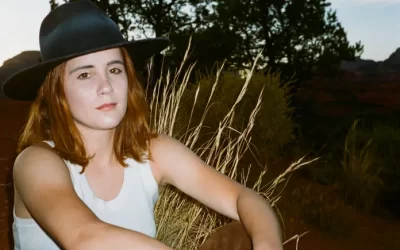 Who is Rae Isla, the timeless songwriter right now?