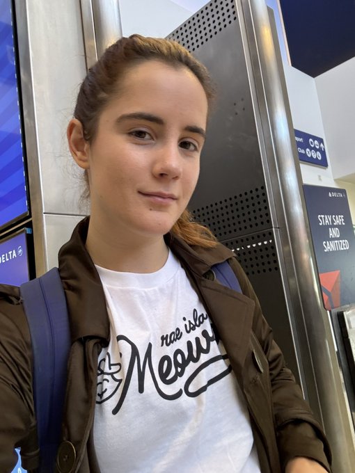 Rae Isla at the Airport 12-08-23