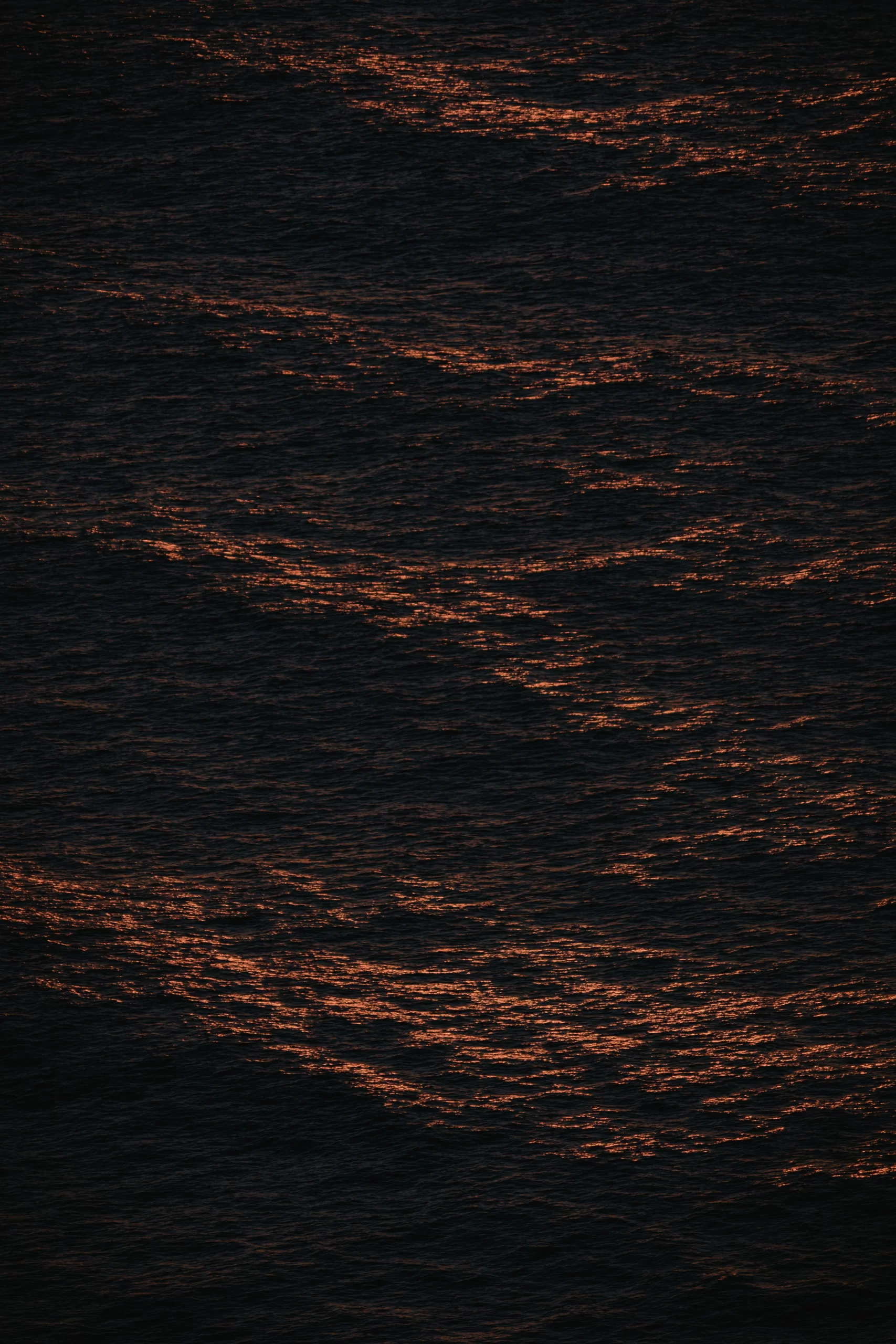 Sunset over the ocean in Asturias, Spain. It feels so well to hear the sea in a picture, like magic, like a dream ✨</p>
<p>Asturias, España<br />
Published on March 21, 2021<br />
Canon, EOS 7D Mark II<br />
Free to use under the Unsplash License