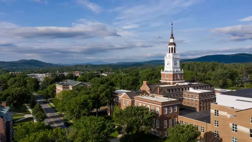 Dartmouth-College-Campus-1