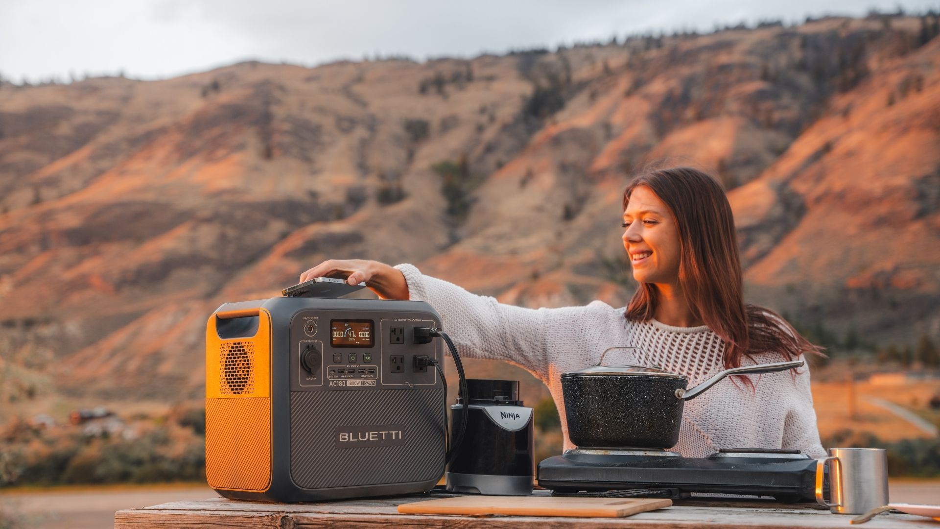 Special Deals<br />
Black Friday<br />
BLUETTI Black Friday Deals and Flash Sales on Portable Power Solutions<br />
November 26th, 2024fiber_manual_recordAlexandra Thompson