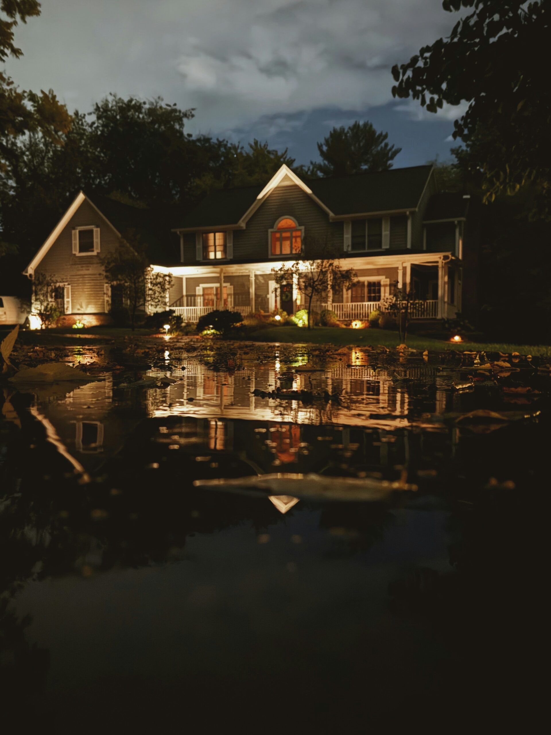 Autumn in Indiana Indiana, United States Published on September 28, 2023 Free to use under the Unsplash License