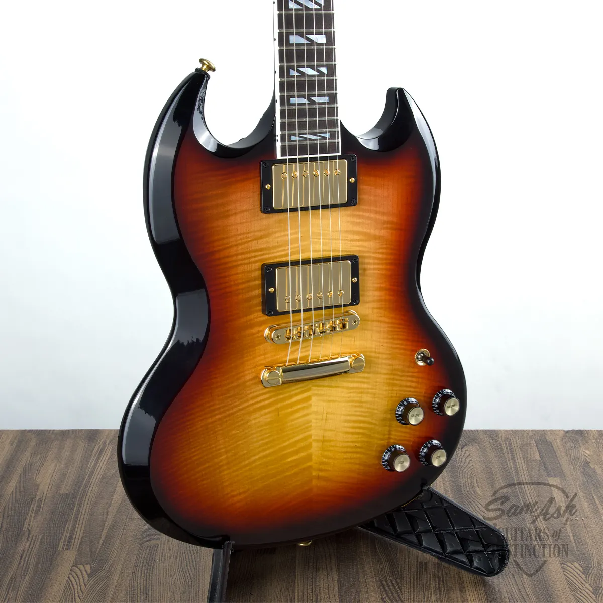 Gibson SG Supreme Electric Guitar Fireburst #203740156
Serial #203740156, Weight 7 lbs, 14.8 Oz: This is the exact guitar you will receive. Mahogany Body, Maple Top, Mahogany Neck, Ebony Fingerboard. With Burstbucker Pro Pickups. Grover Locking Tuners. Includes Case