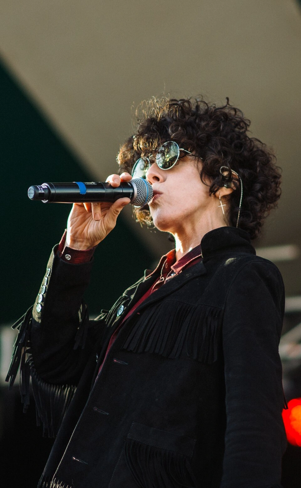 LP (28677772150) (cropped).jpg Edmonton Folk Fest 2016 Levi Manchak Creative Commons Attribution 2.0 LP (28677772150) (cropped).jpg Copy [[File:LP (28677772150) (cropped).jpg|LP_(28677772150)_(cropp. Creative Commons Attribution 2.0