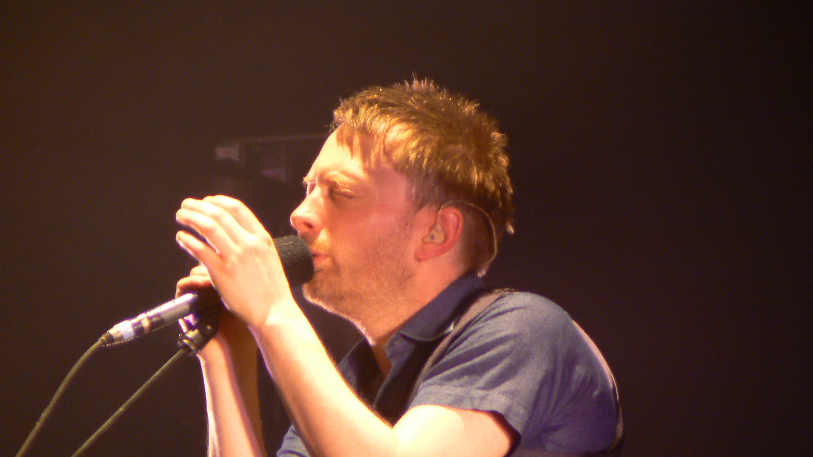 Radiohead in amsterdam, heineken music hall, may 9 Uploaded on May 10, 2006 Taken on May 9, 2006 Attribution-ShareAlike 2.0 Generic CC BY-SA 2.0 Deed Radiohead in amsterdam, heineken music hall, may 9 Uploaded on May 10, 2006 Taken on May 9, 2006 Attribution-ShareAlike 2.0 Generic CC BY-SA 2.0 Deed