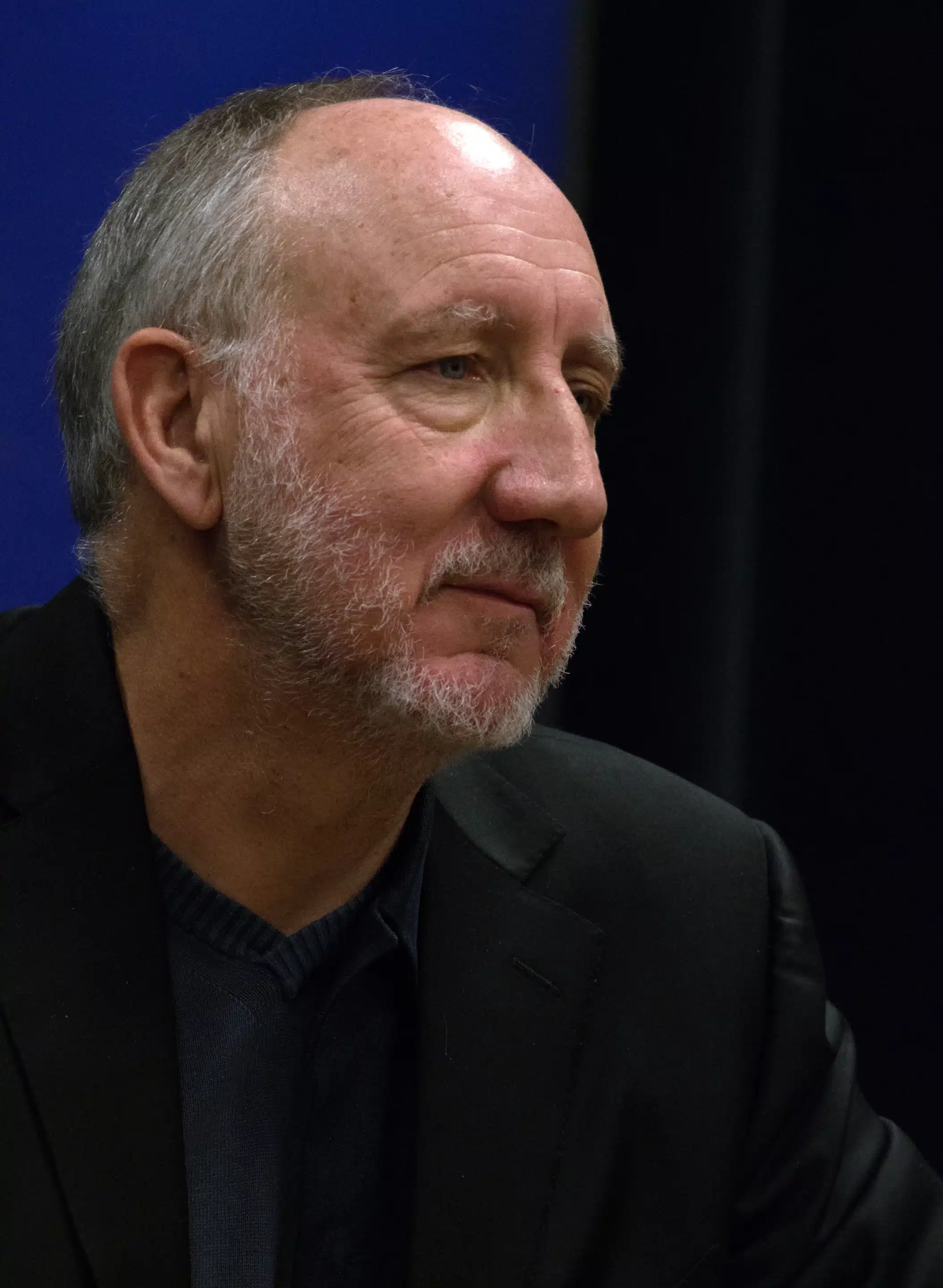 Pete_Townshend_(2012) English: Pete Townshend during a book signing in Toronto. Date 22 November 2012 Source www.flickr.com/photos/rossbelot/8209341969 Author Ross Belot. This file is licensed under the Creative Commons Attribution 2.0 Generic license. You are free: to share – to copy, distribute and transmit the work to remix – to adapt the work Under the following conditions: attribution – You must give appropriate credit, provide a link to the license, and indicate if changes were made. You may do so in any reasonable manner, but not in any way that suggests the licensor endorses you or your use.