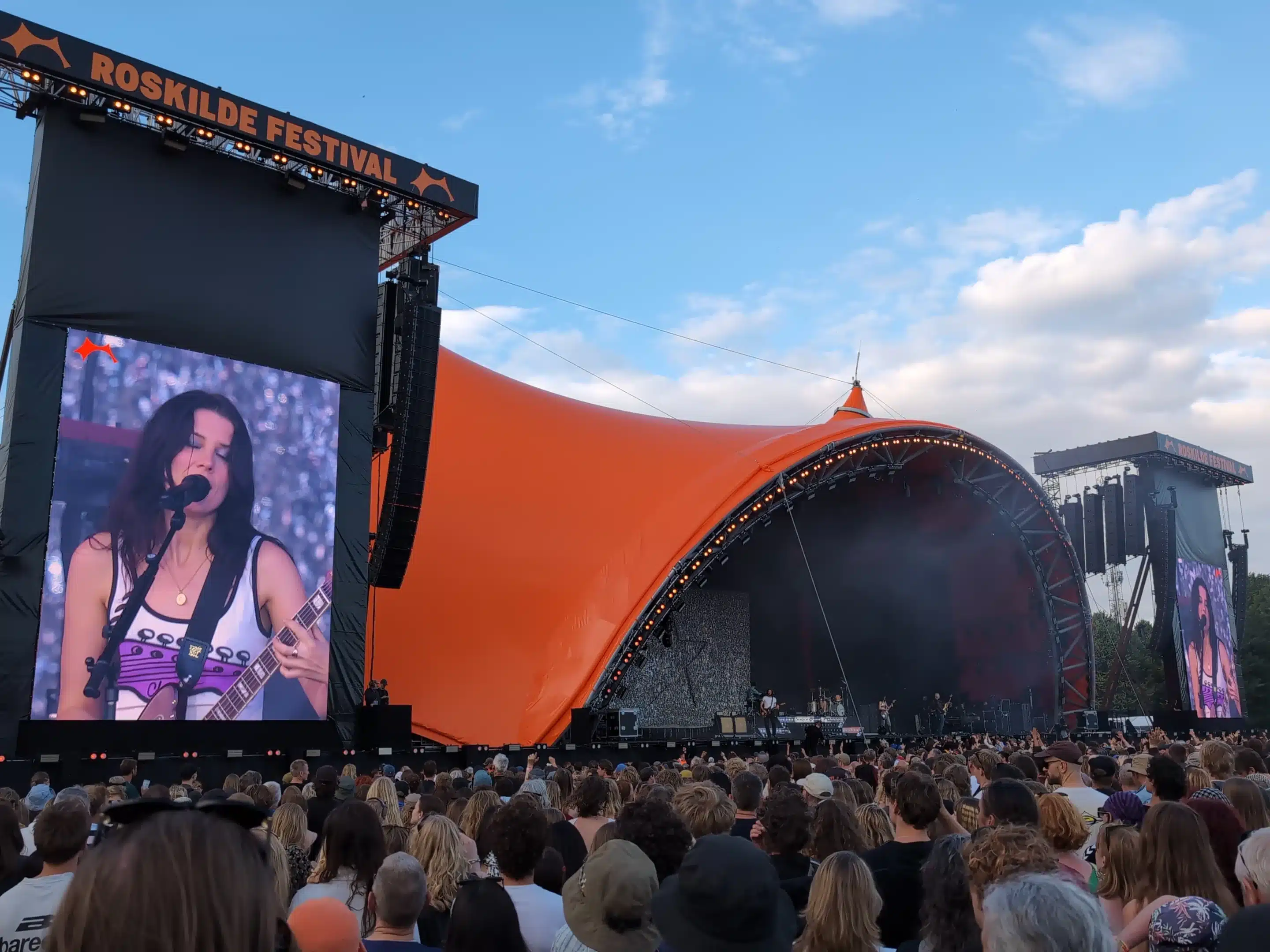 Wolf Alice performing at Roskilde Festival, 2026-07-01 Date 1 July 2026, 19:38:08 Source Own work Author SkärFoto Wolf Alice performing at Roskilde Festival, 2026-07-01 Date 1 July 2026, 19:38:08 Source Own work Author SkärFoto This file is licensed under the Creative Commons Attribution 4.0 International license.