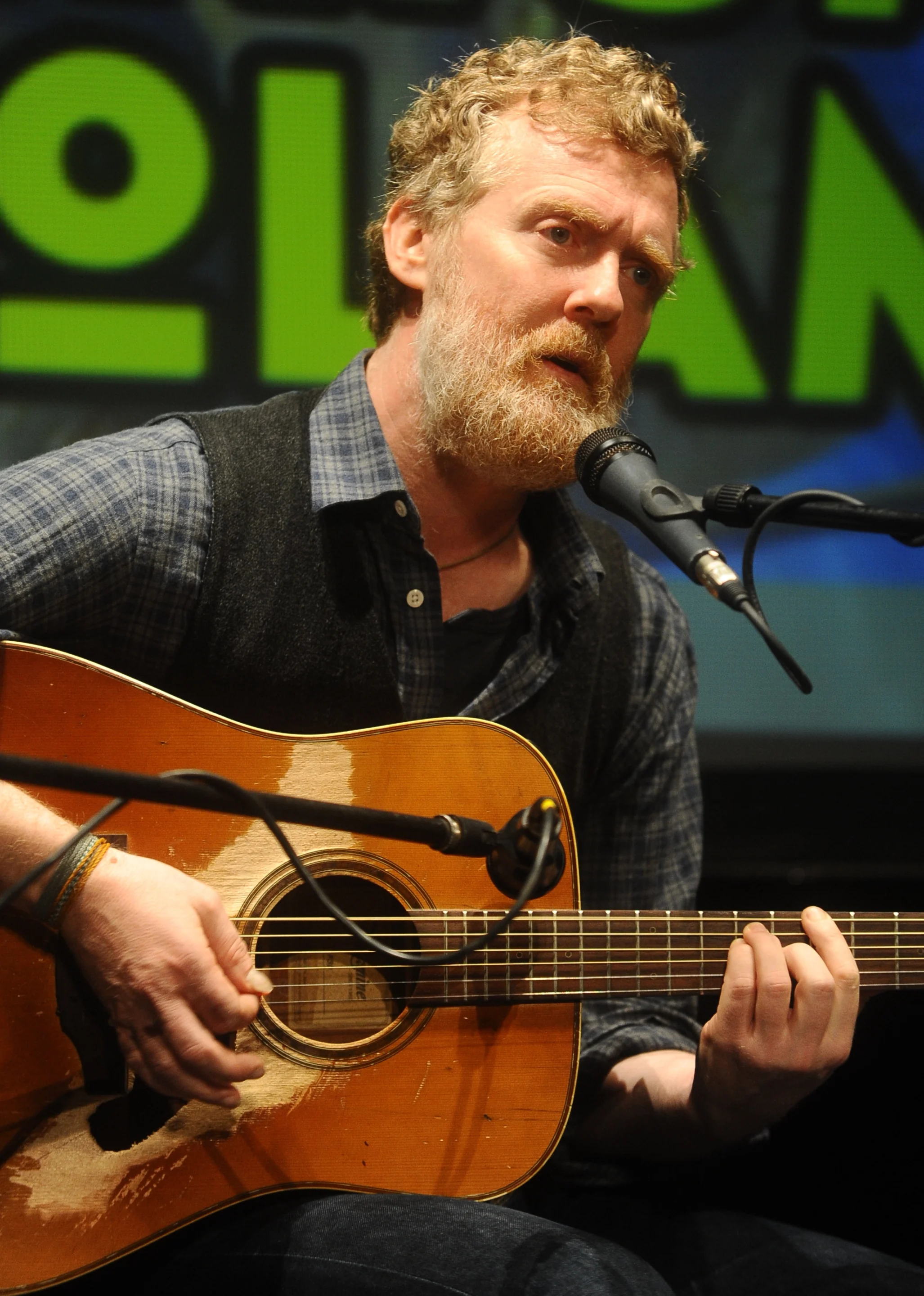Glen Hansard at Lucca Comics & Games 2015 Date 30 October 2015, 12:50:42 Source Own work Author Niccolò Caranti Glen Hansard at Lucca Comics & Games 2015 Date 30 October 2015, 12:50:42 Source Own work Author Niccolò Caranti. I, the copyright holder of this work, hereby publish it under the following license: w:en:Creative Commons attribution share alike This file is licensed under the Creative Commons Attribution-Share Alike 4.0 International license. You are free: to share – to copy, distribute and transmit the work to remix – to adapt the work Under the following conditions: attribution – You must give appropriate credit, provide a link to the license, and indicate if changes were made. You may do so in any reasonable manner, but not in any way that suggests the licensor endorses you or your use. share alike – If you remix, transform, or build upon the material, you must distribute your contributions under the same or compatible license as the original.