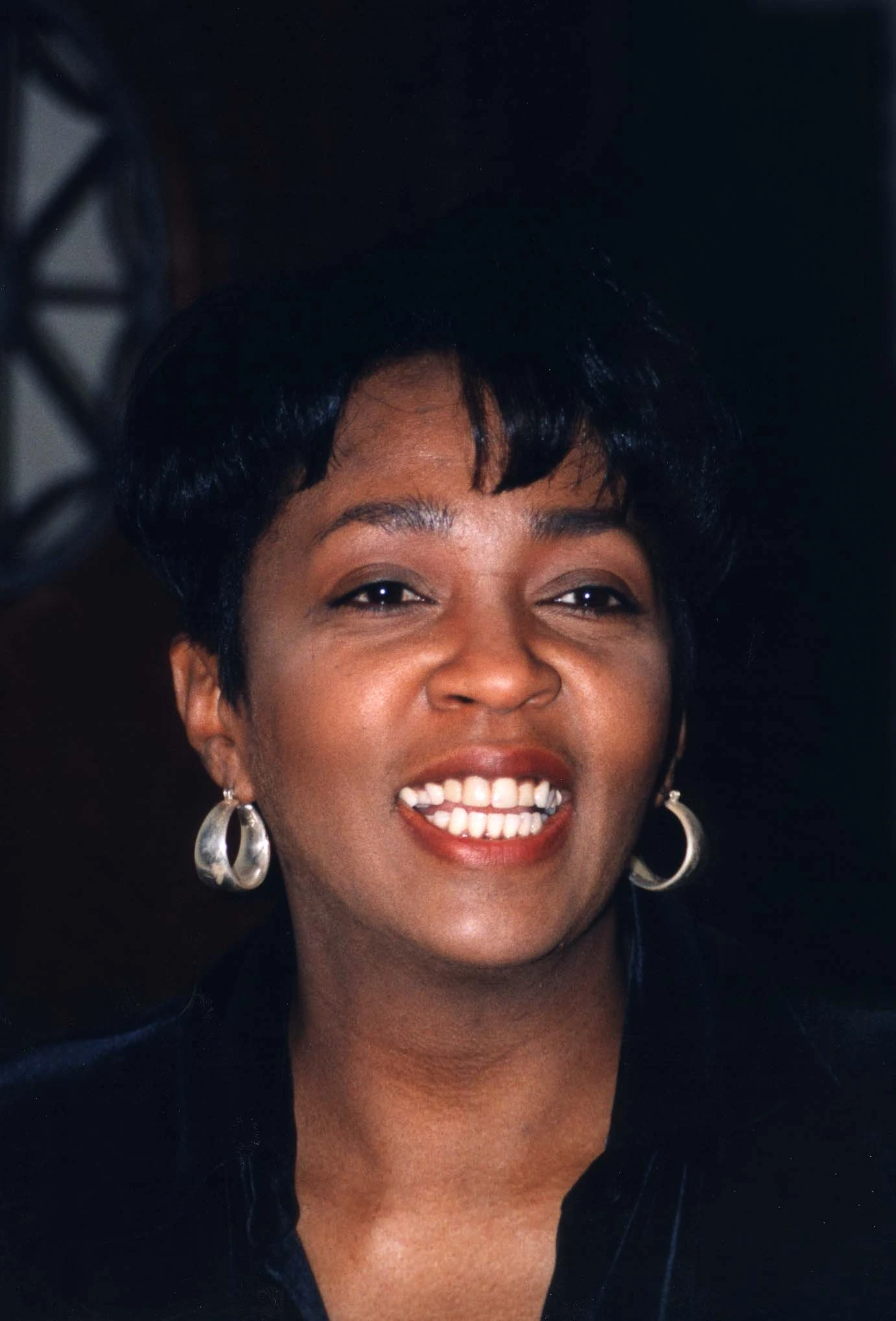 Anita Baker, circa 1998. Photo: John Mathew Smith / kingkongphoto and celebrity-photos.com, CC BY-SA 2.0. Anita Baker, circa 1998. Photo: John Mathew Smith / kingkongphoto and celebrity-photos.com, CC BY-SA 2.0.